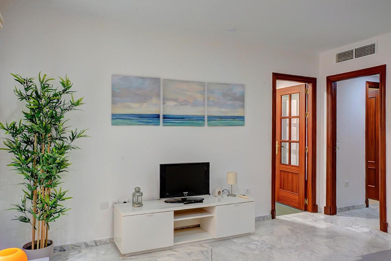Residencial Torres Apartment Sevilla Exterior foto