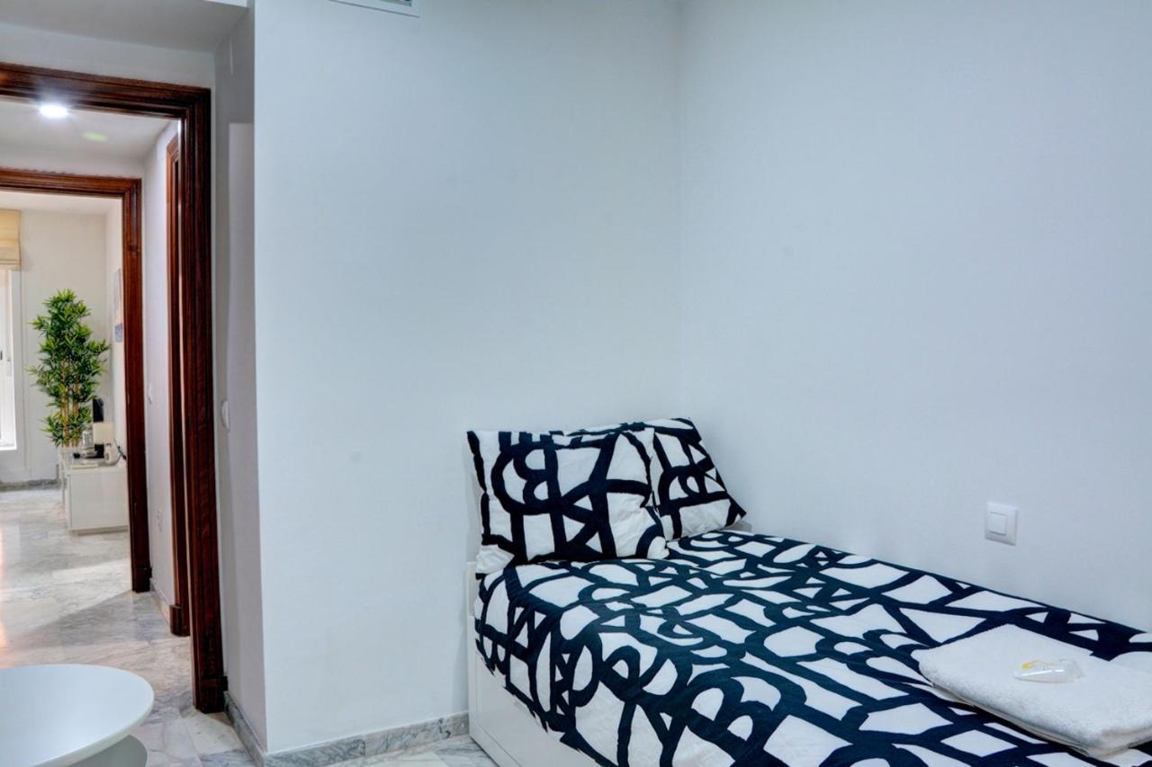 Residencial Torres Apartment Sevilla Exterior foto